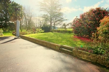 Maison type manoir de 120 m2 habitable, 150 m2 possible sur 13600 M2 de terrain clos
