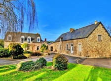 Maison à vendre 7 pièces 200 m2 LA CHAPELLE JANSON (35) avec dépendances et terrain 