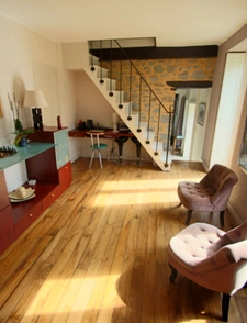 Charmante longère 11 pièces de 327 M2 avec parc clos de plus de 2000 M2.