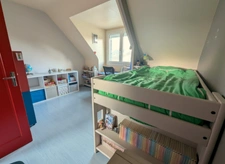 Maison familiale-120 M2-lumineuse-4 chambres-sous-sol complet-jardin clos de 805 M2, dans un environnement paisible à Laignelet (35)