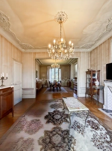 PROPRIETE -  MAISON BOURGEOISE D'EXCEPTION 10 PIECES - 785 000 EUROS - TERRAIN 2000 m2