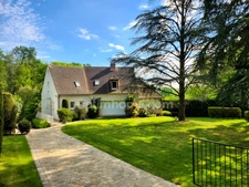 PISCOP – Propriété contemporaine d’exception aux portes de Paris 300 m² – Terrain 2 100 m² – Vue vallée