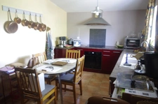 à VENDRE  proche Aignan  propriété de charme  sur 3646 m² de terrain avec piscine et Gîte séparé.