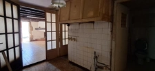 Maison en pierre à rénover de 139 m², dépendance 70 m² terrain 1500 m², garage.