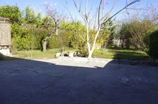 House for sale in Vic Fezensac 32190, 6 rooms, 2/3 bedrooms, South/East facing garden, well, garage and parking.