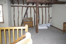 Stone building for sale in Vic-Fezensac (32) with commercial premises and accommodation to be renovated 