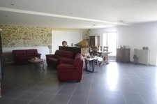 PEYRUSSE VIEILLE, hilly area, beautiful property of 227 m² with panoramic views and privileged environment.