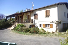 AUTERIVE 32, Maison à vendre  8 pièces; grand sous-sol, piscine sur terrain de 1500 m² .