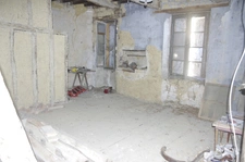 House for sale 8 rooms AIGNAN (32) with a surface area of 250 m² +105 m² commercial space or other.