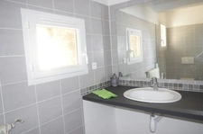 PEYRUSSE VIEILLE, hilly area, beautiful property of 227 m² with panoramic views and privileged environment.
