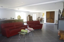 PEYRUSSE VIEILLE, hilly area, beautiful property of 227 m² with panoramic views and privileged environment.