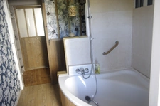 House for sale in Vic Fezensac 32190, 6 rooms, 2/3 bedrooms, South/East facing garden, well, garage and parking.