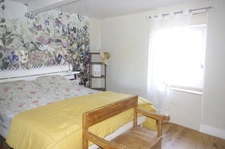 House for sale in Vic Fezensac 32190, 6 rooms, 2/3 bedrooms, South/East facing garden, well, garage and parking.
