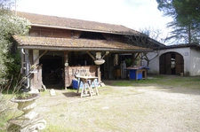 SAINT JEAN POUTGE 32, à vendre propriété de charme 8 pièces , dépendances et terrain arboré avec point d'eau.