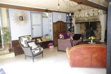 SAINT JEAN POUTGE 32, à vendre propriété de charme 8 pièces , dépendances et terrain arboré avec point d'eau.