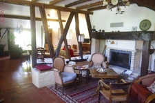 à VENDRE  proche Aignan  propriété de charme  sur 3646 m² de terrain avec piscine et Gîte séparé.