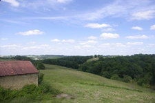 PEYRUSSE VIEILLE, hilly area, beautiful property of 227 m² with panoramic views and privileged environment.