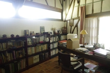 à VENDRE  proche Aignan  propriété de charme  sur 3646 m² de terrain avec piscine et Gîte séparé.