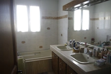AUTERIVE 32, Maison à vendre  8 pièces; grand sous-sol, piscine sur terrain de 1500 m² .