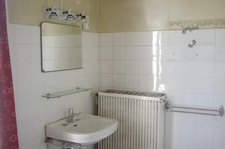 VIC FEZENSAC (32) à vendre Grande maison de ville de 230 m² avec grange, atelier et jardin.