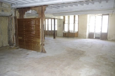 House for sale 8 rooms AIGNAN (32) with a surface area of 250 m² +105 m² commercial space or other.