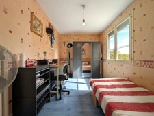 Saint-Léger-sur-Roanne — Maison de plain-pied 99m², 4 chambres et terrain de 2 224 m²