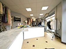 Local commercial loué – Rendement brut : 13,2 % – Roanne (42300)