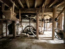 ANCIEN MOULIN DU XVIIIe SIÈCLE SUR PLUS D'UN HECTARE DE TERRAIN – CHASSIGNY SOUS DUN (71)
