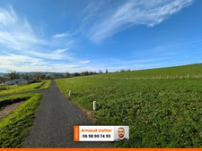 Terrain constructible et viabilisé de 796 m² à SAINT MARTIN D'ESTREAUX (42)
