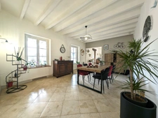 Maison mâconnaise entièrement rénovée, idéal grande famille ou chambre d’hôtes