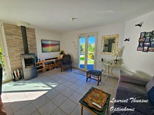 Maison plain-pied 5 pièces 3 chambres avec piscine chauffée sur terrain de 3 ha