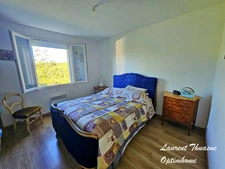 Maison plain-pied 5 pièces 3 chambres avec piscine chauffée sur terrain de 3 ha