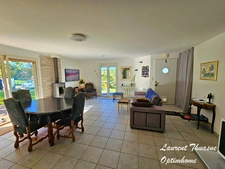 Maison plain-pied 5 pièces 3 chambres avec piscine chauffée sur terrain de 3 ha