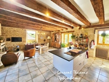 Maison en pierres 6 pièces 222 m² au calme