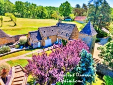 Retraite secrète au cœur du Périgord – Demeure noble du XVème siècle avec piscine et dépendances, entre patrimoine et nature préservée