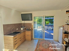 Maison plain-pied 5 pièces 3 chambres avec piscine chauffée sur terrain de 3 ha