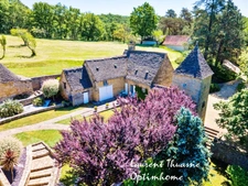 Retraite secrète au cœur du Périgord – Demeure noble du XVème siècle avec piscine et dépendances, entre patrimoine et nature préservée