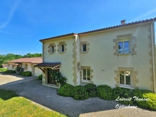 Maison 7 pièces 5 chambres avec deux gîtes au calme 