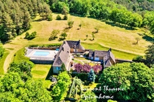 Retraite secrète au cœur du Périgord – Demeure noble du XVème siècle avec piscine et dépendances, entre patrimoine et nature préservée