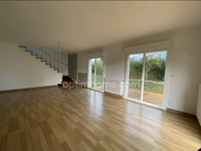 Concarneau (29) : Presqu'île du Cabellou : Maison, 4 chambres avec chemin privé menant directement à la plage.