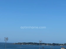 Belle vue mer: Entre centre ville et plages:  Appartement 68 m2 avec balcon- 2 chambres-cave-place de parking.