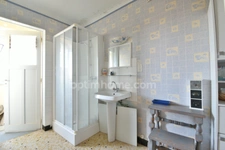 Belle vue mer: A deux du centre ville et des plages:  Appartement 68 m2, 2 chambres-cave-place de parking.