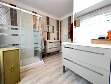 Trégunc: proche du centre,  ville maison de charme, 4 chambres entièrement rénovée.