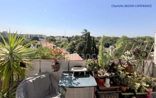 Studio apartment in Montpellier (34), 36m² - Balcony with no overlooking neighbors - With a view - Quiet - Lift - Parking - Cellar