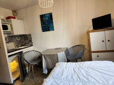 Studio meublé 