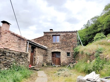 Mas avec terrasse et terrain 