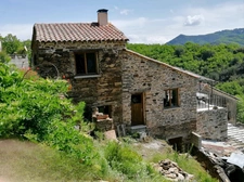 Mas avec terrasse et terrain 
