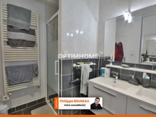 Cadre verdoyant, volumes généreux – Maison + logement indépendant à découvrir !