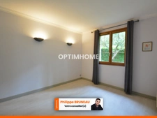 Idéal famille : spacieuse maison avec grand terrain arboré à Sylvain-les-Moulins