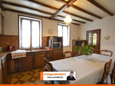 Maison ancienne en pierre – 115 m² à personnaliser à Douains
